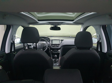 Peugeot 2008 1.2 PureTech Style PANO/NAVI/CLIMA/CRUISE/PDC