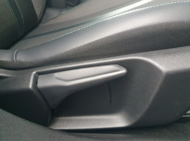 Peugeot 2008 1.2 PureTech Blue Lease Allure NAVI/TRHAAK/CRUISE/CAMERA/PDC