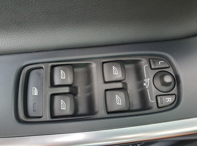 Volvo V60 2.0 T4 Polar+ NAVI/PDC/LEDER/CRUISE/CLIMA/LMV