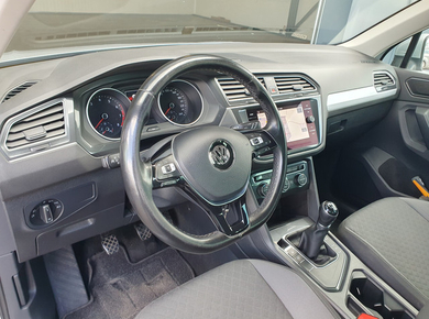 Volkswagen Tiguan 1.4 TSI Comfortline Business ADAP.CRUISE/PDC/NAVI/CLIMA/LMV